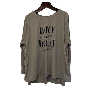 Halloween costume Long Sleeve Trick or Treat Tee XL Gray Crew Neck Graphic Print